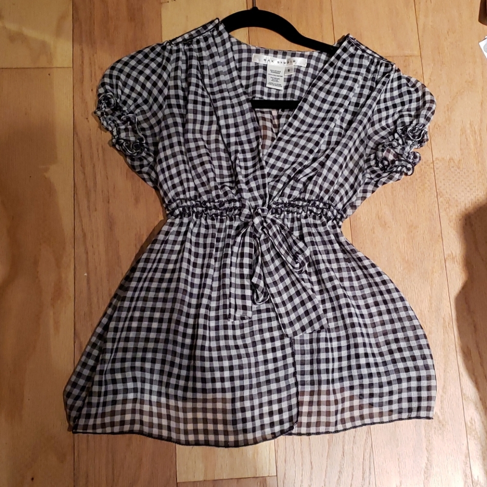 Max studio sheer flowy top